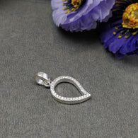 CUBIC ZIRCONIA With 925 Sterling Silver Pendant : 2.90gms(Approx) Fashion Small Thick Leaf Pendant 1.24