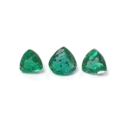 Emerald Gemstone Fancy Cut : 1.07cts Natural Untreated Unheated Green Emerald Heart Shape 4.8mm - 5.2mm 3pcs Set