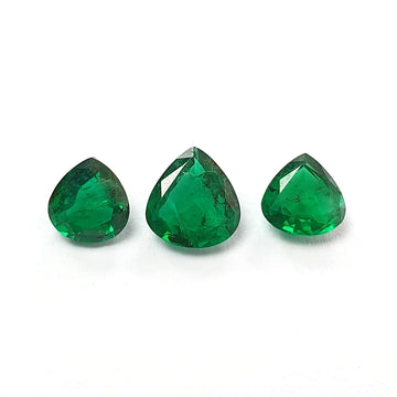 Emerald gemstone Fancy Cut : 1.42cts Natural Untreated Unheated Green Emerald Heart Shape 5.3mm - 6.5mm 3pcs Set