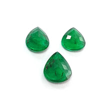Emerald gemstone Fancy Cut : 1.42cts Natural Untreated Unheated Green Emerald Heart Shape 5.3mm - 6.5mm 3pcs Set