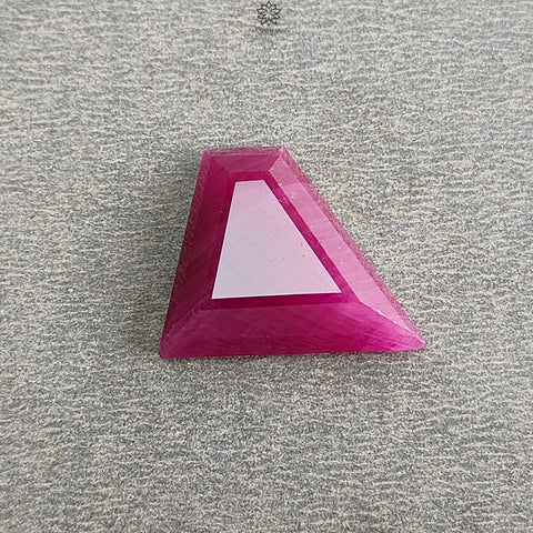 Ruby Gemstone Step Cut : 16.20cts Natural Untreated Unheated Red Ruby Trapezium Shape 17*20mm 1pc