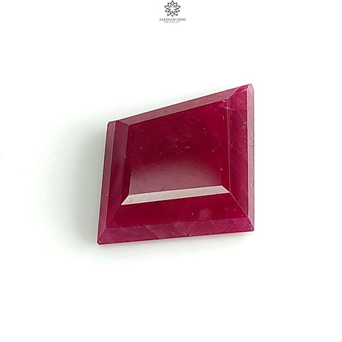 Ruby Gemstone Step Cut : 17.80cts Natural Untreated Unheated Red Ruby Trapezium Shape 17*18mm 1pc