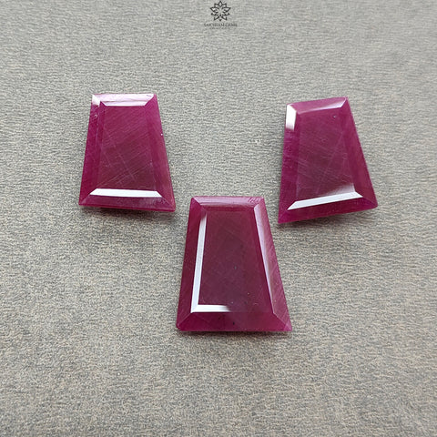 Ruby Gemstone Step Cut : 77.03cts Natural Untreated Unheated Red Ruby Trapezium Shape 22*16mm - 24*19mm 3pc Sets