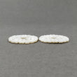 मदर ऑफ पर्ल रत्न नक्काशी: 41.60cts प्राकृतिक अनुपचारित सफेद मोप हाथ नक्काशीदार अंडाकार आकार 32*27mm जोड़ी