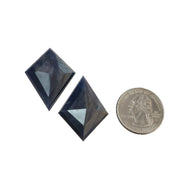 Silver Blue Sapphire Gemstone Normal Cut : 62.90cts Natural Untreated Sapphire Bi-Color Uneven Shape 34*25mm - 36*25mm 2pcs