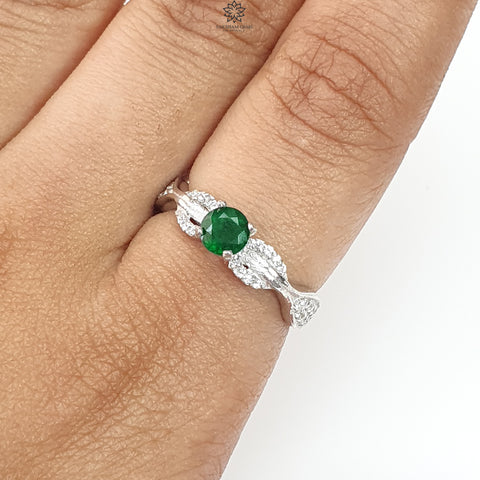 Emerald Faceted Silver Cz Ring: 2.19gms Natural Untreated Emerald Round Faceted Cut 925 Sterling Silver Prong Set Ring 6.5 US