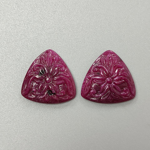 Ruby Gemstone Carving : 55.80cts Natural Untreated Unheated Red Ruby Hand Carved Triangle Shape 26.5*21mm Pair For Jewelry